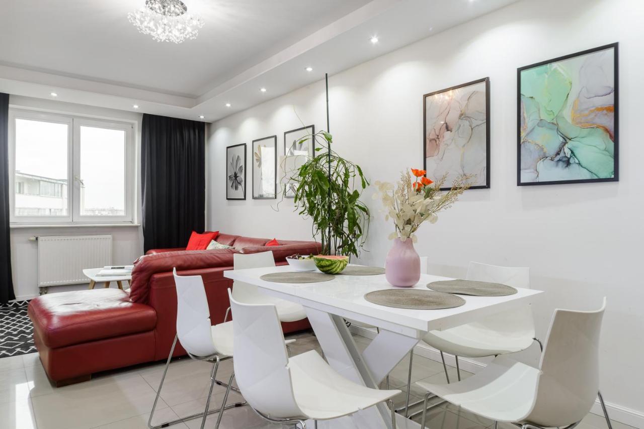 Family Apartment With A Terrace On Aleje Jerozolimskie Варшава Екстериор снимка