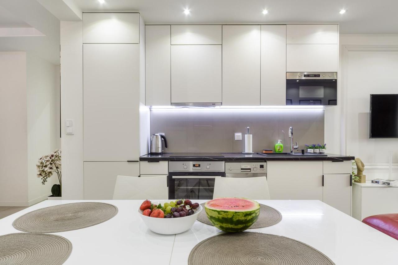 Family Apartment With A Terrace On Aleje Jerozolimskie Варшава Екстериор снимка